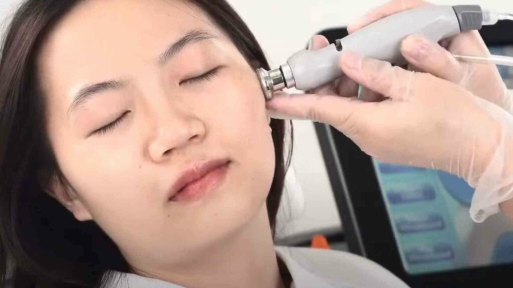 How to Use the 15 in 1 Hydrafacial Device (HydroRevive Pro 15 in 1)for Comprehensive Skin Care (11)